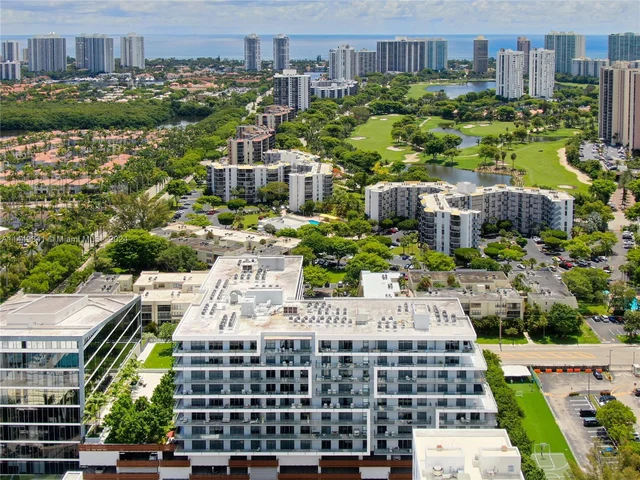 2960 NE 207th St # 904, Aventura FL 33180