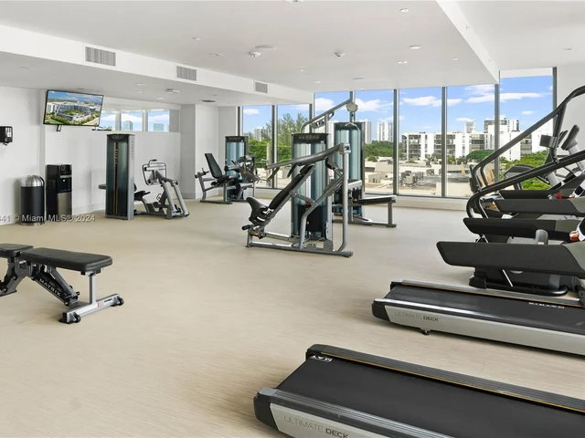 2960 NE 207th St # 904, Aventura FL 33180