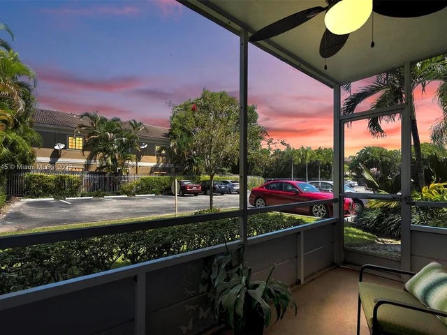 4900 Washington St # 115, Hollywood FL 33021