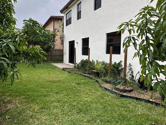 551 SE 35th Ave, Homestead FL 33033