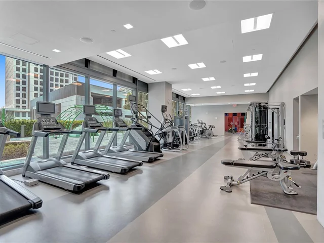 68 SE 6th St # 3711, Miami FL 33131