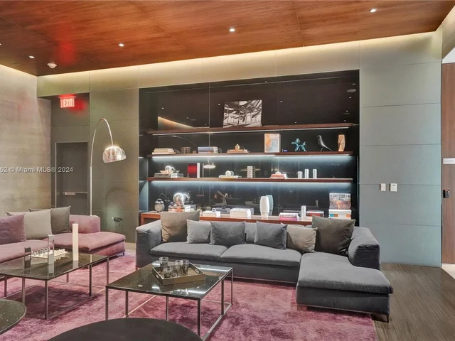 68 SE 6th St # 3711, Miami FL 33131