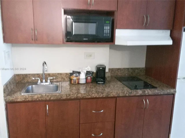 19201 Collins Ave # 733, Sunny Isles Beach FL 33160