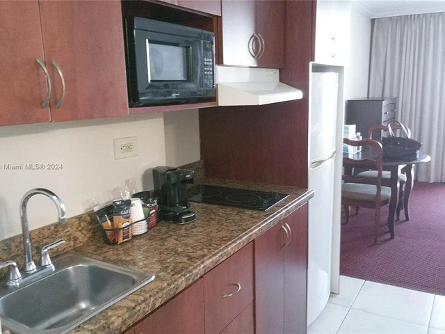 19201 Collins Ave # 733, Sunny Isles Beach FL 33160