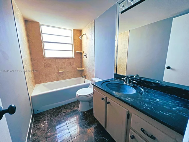 137 Golden Isles Dr # 1110, Hallandale Beach FL 33009