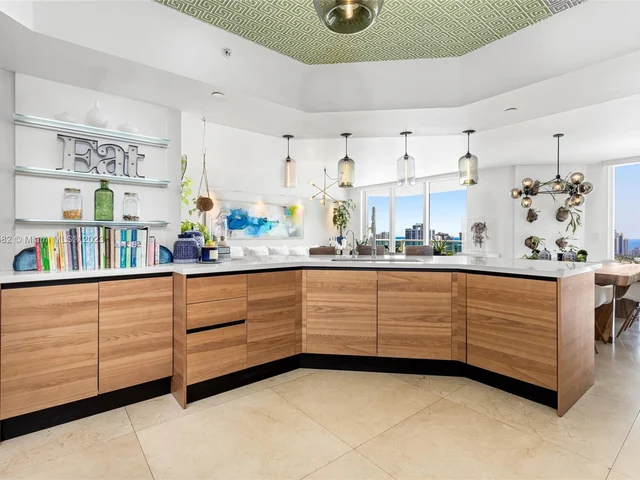 3301 NE 183rd St # 2707, Aventura FL 33160