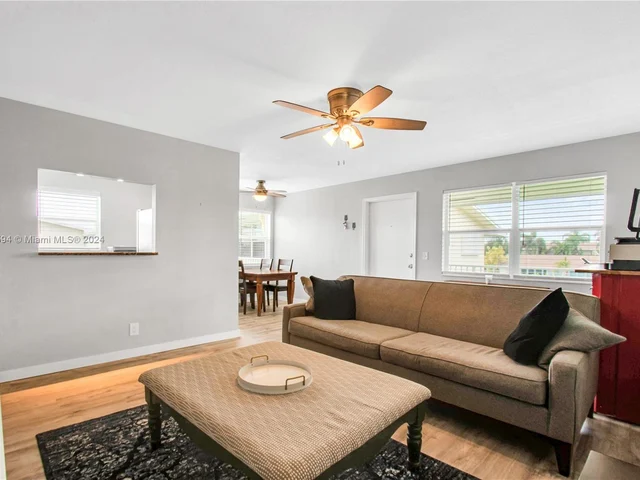 480 Horizons W # 204, Boynton Beach FL 33435