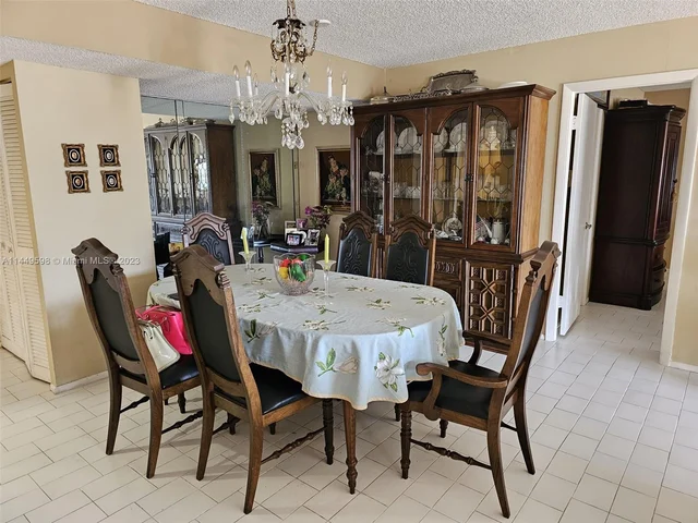 427 Golden Isles Dr # 7E, Hallandale Beach FL 33009