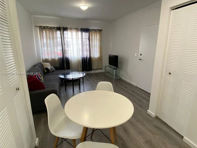 810 7th St # 103, Miami Beach FL 33139