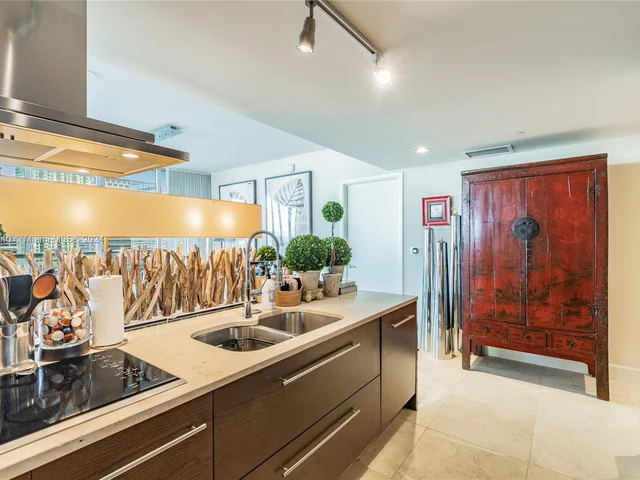 495 Brickell Ave # 1701, Miami FL 33131