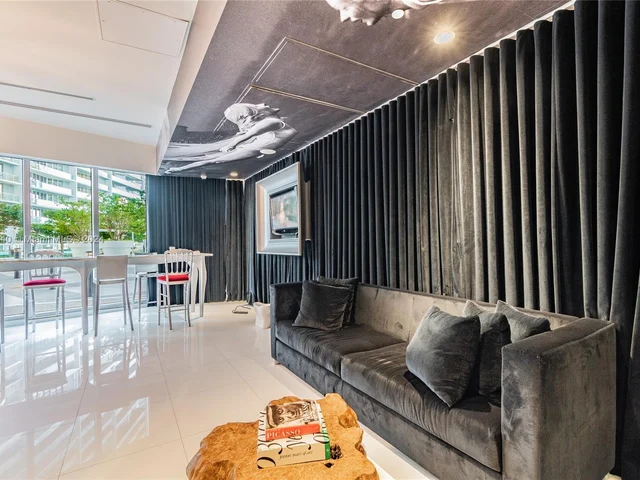 495 Brickell Ave # 1701, Miami FL 33131