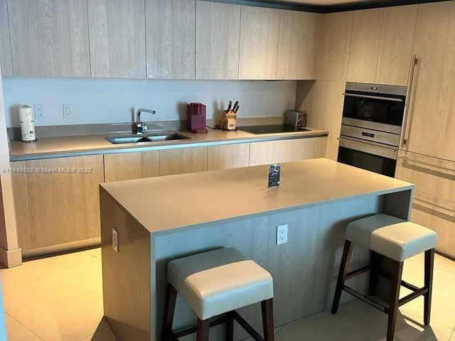 4111 S Ocean Dr, Hollywood FL 33019