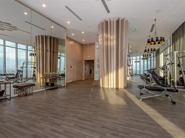 4111 S Ocean Dr, Hollywood FL 33019