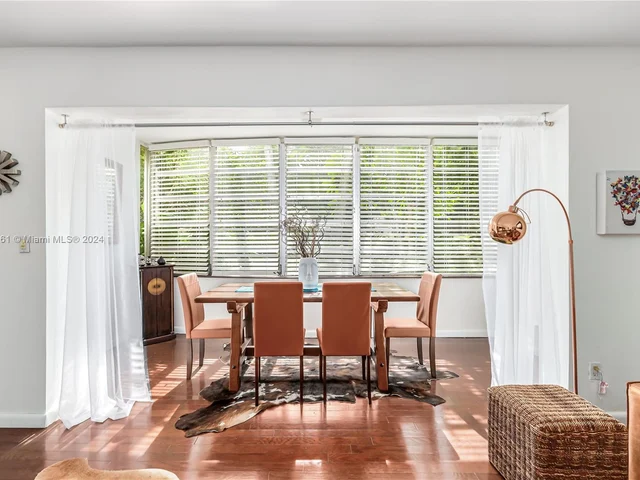 4800 Pine Tree Dr # 101, Miami Beach FL 33140