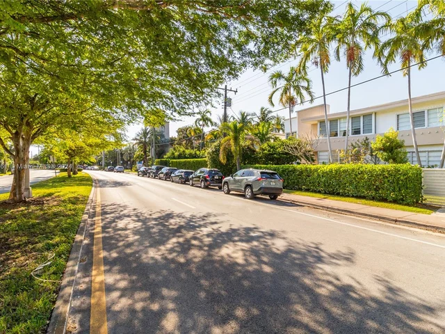 4800 Pine Tree Dr # 101, Miami Beach FL 33140