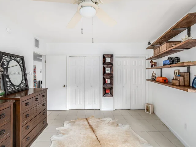 4800 Pine Tree Dr # 101, Miami Beach FL 33140