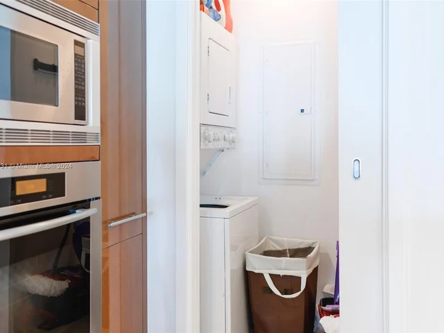 3801 Collins Ave # 903, Miami Beach FL 33140