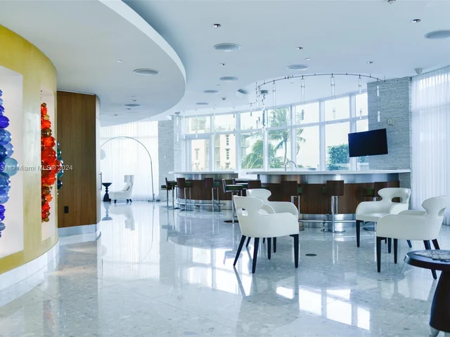 3801 Collins Ave # 903, Miami Beach FL 33140