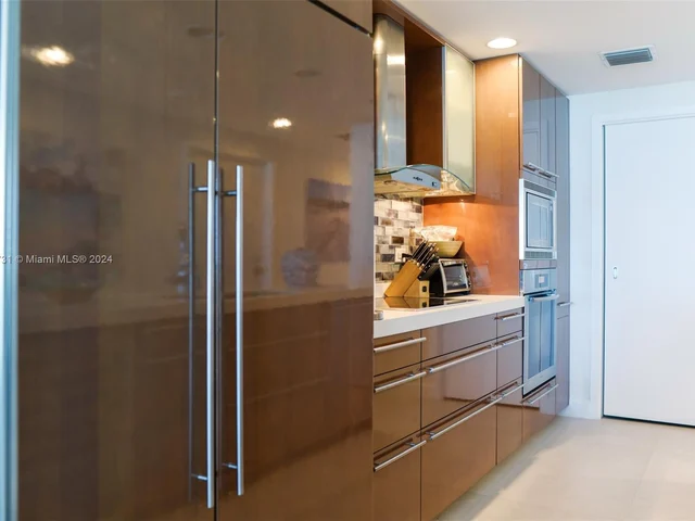 3801 Collins Ave # 903, Miami Beach FL 33140