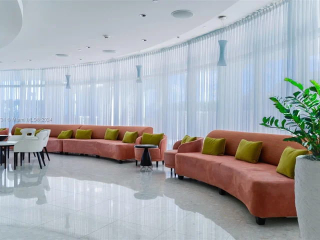 3801 Collins Ave # 903, Miami Beach FL 33140