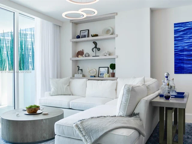 3801 Collins Ave # 903, Miami Beach FL 33140