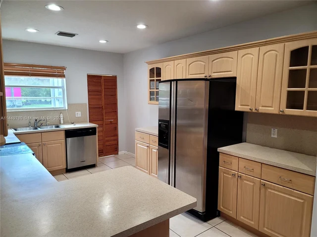 12195 SW 80th St, Miami FL 33183