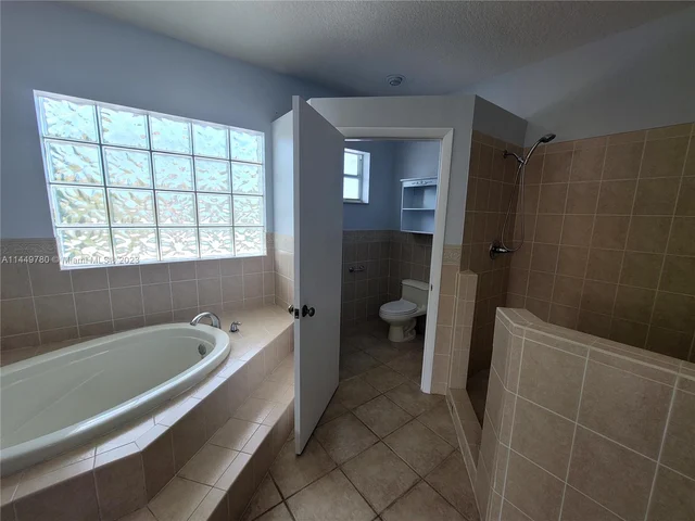 12195 SW 80th St, Miami FL 33183