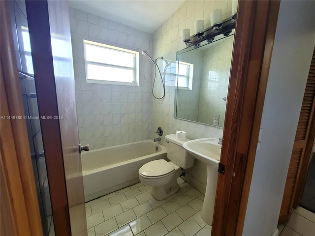 12195 SW 80th St, Miami FL 33183