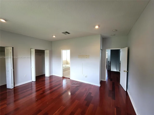 12195 SW 80th St, Miami FL 33183