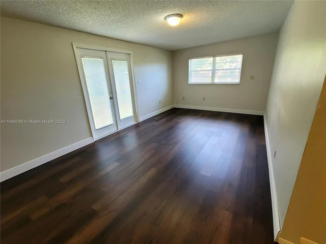 12195 SW 80th St, Miami FL 33183