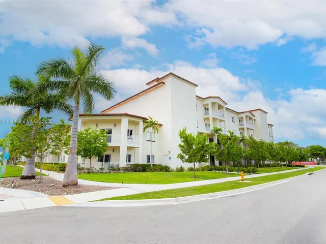 10950 NW 82nd St # 416, Doral FL 33178