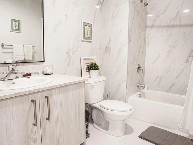 10950 NW 82nd St # 416, Doral FL 33178