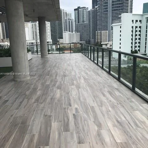 201 SW 17th. Rd # 907, Miami FL 33129