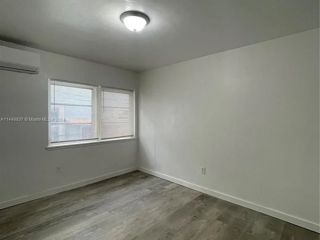 7600 Dickens Ave # 3, Miami Beach FL 33141