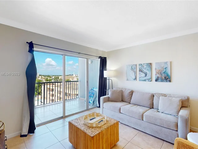 6855 Abbott Ave # 802, Miami Beach FL 33141