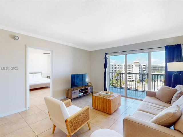 6855 Abbott Ave # 802, Miami Beach FL 33141