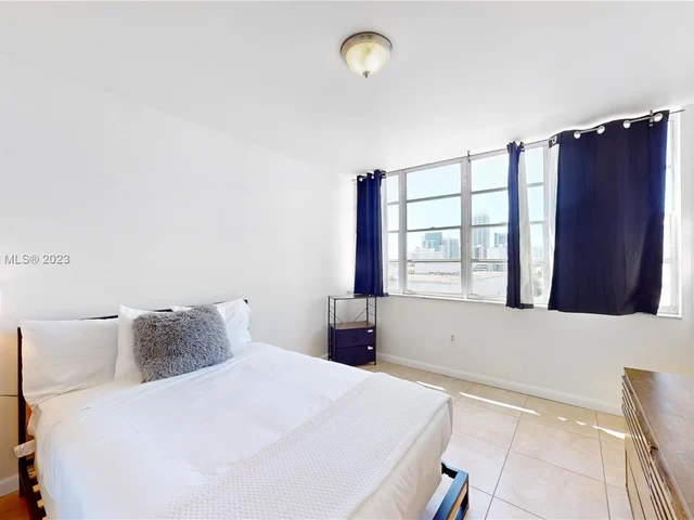 6855 Abbott Ave # 802, Miami Beach FL 33141