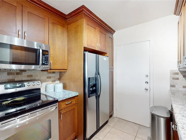 6855 Abbott Ave # 802, Miami Beach FL 33141