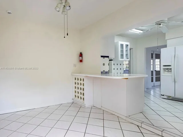 3600 SW 26th St, Miami FL 33133