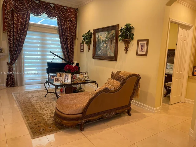 6239 NW 53rd Cir, Coral Springs FL 33067