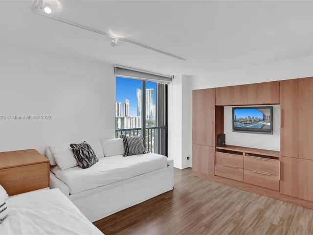 19707 Turnberry Way # 21E, Aventura FL 33180