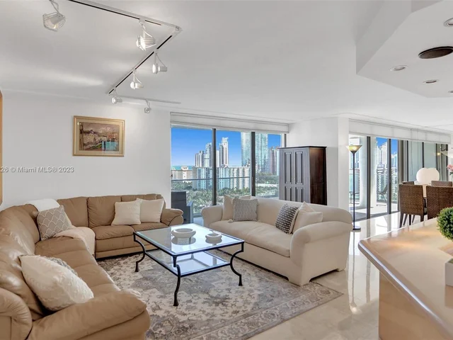 19707 Turnberry Way # 21E, Aventura FL 33180