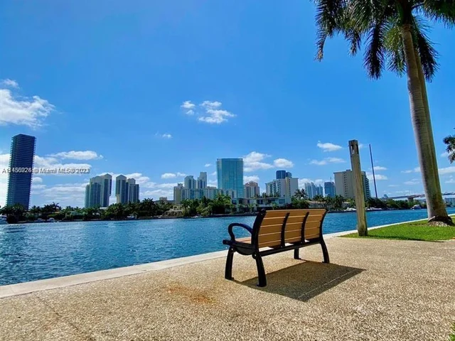 19707 Turnberry Way # 21E, Aventura FL 33180