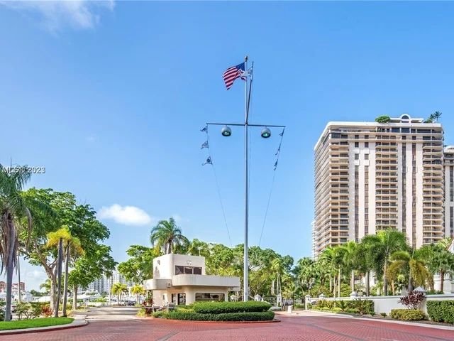 19707 Turnberry Way # 21E, Aventura FL 33180