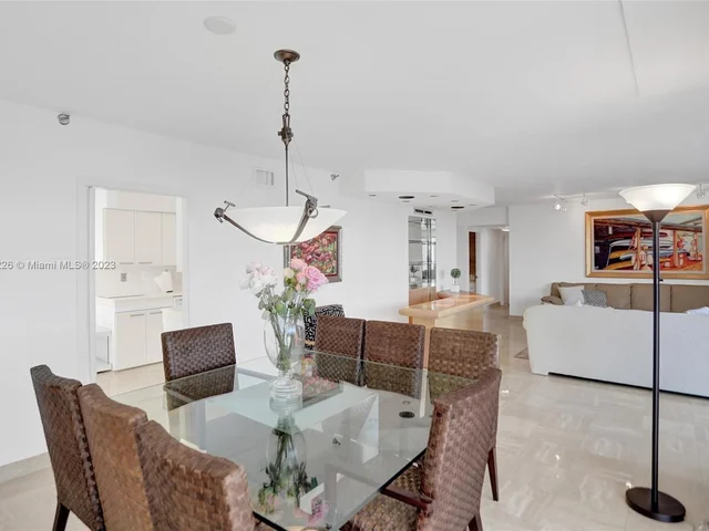 19707 Turnberry Way # 21E, Aventura FL 33180