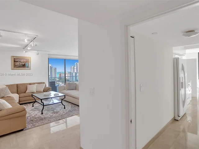 19707 Turnberry Way # 21E, Aventura FL 33180