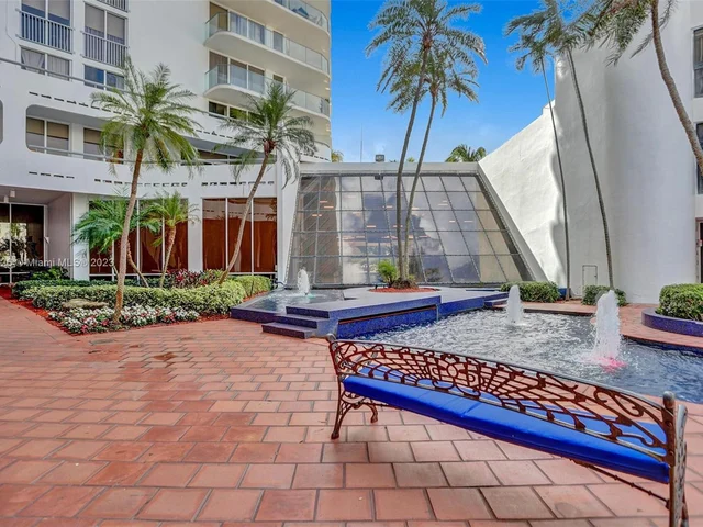 19707 Turnberry Way # 21E, Aventura FL 33180