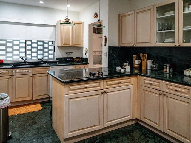 9200 W Bay Harbor Dr # 4B, Bay Harbor Islands FL 33154