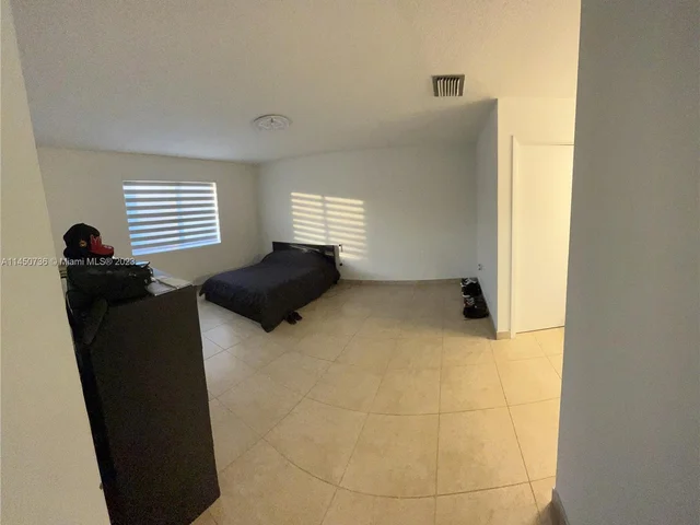 9206 SW 147th Ct, Miami FL 33196