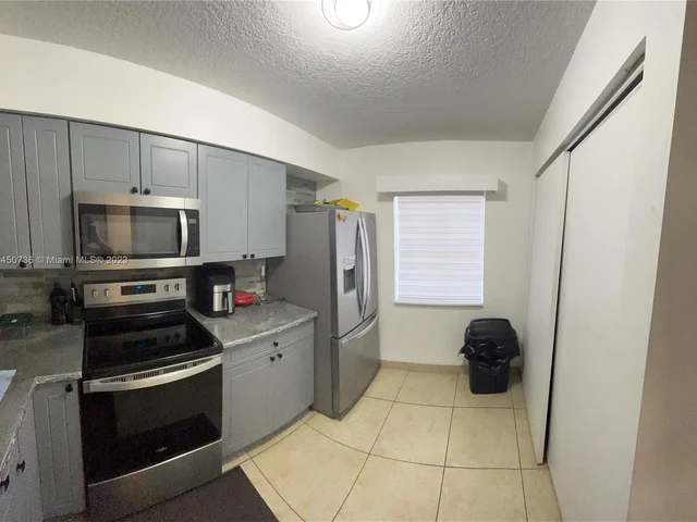 9206 SW 147th Ct, Miami FL 33196